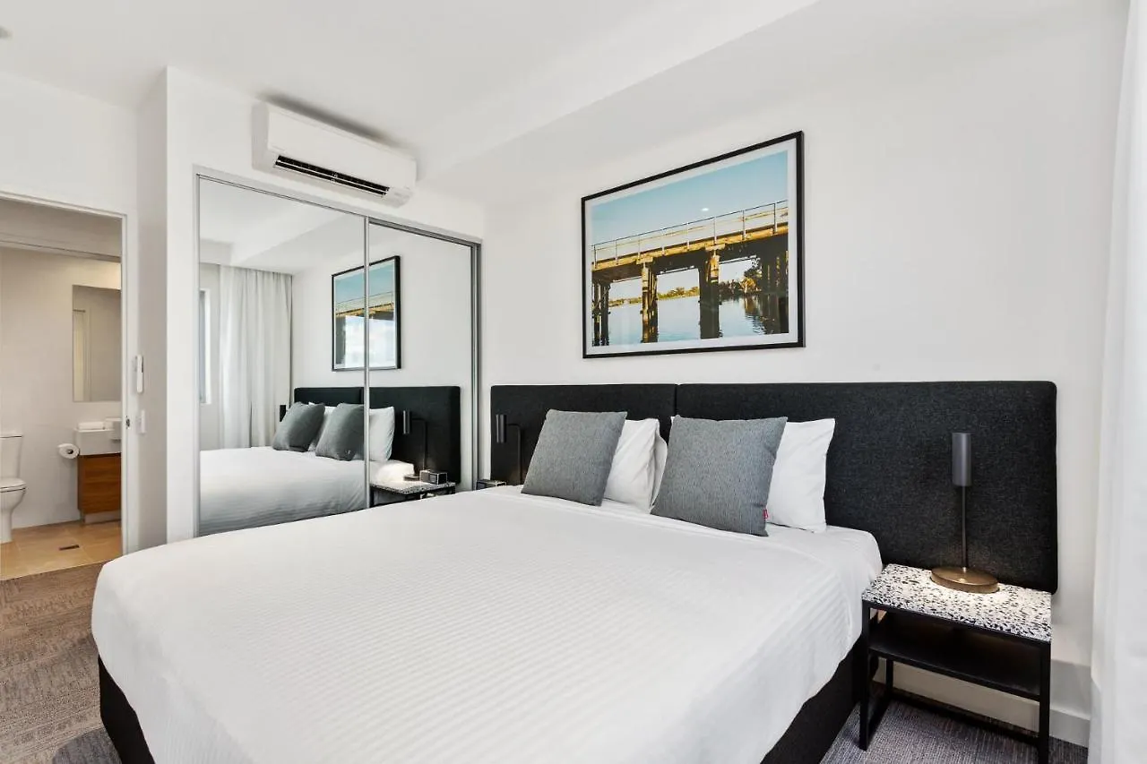 Quest Perth Ascot Aparthotel 4*,